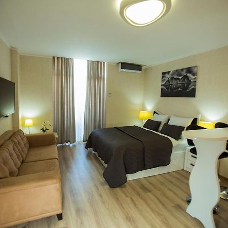 Holiday Lux Tower Batumi Exterior photo
