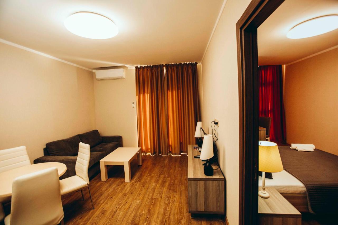 Holiday Lux Tower Batumi Exterior photo