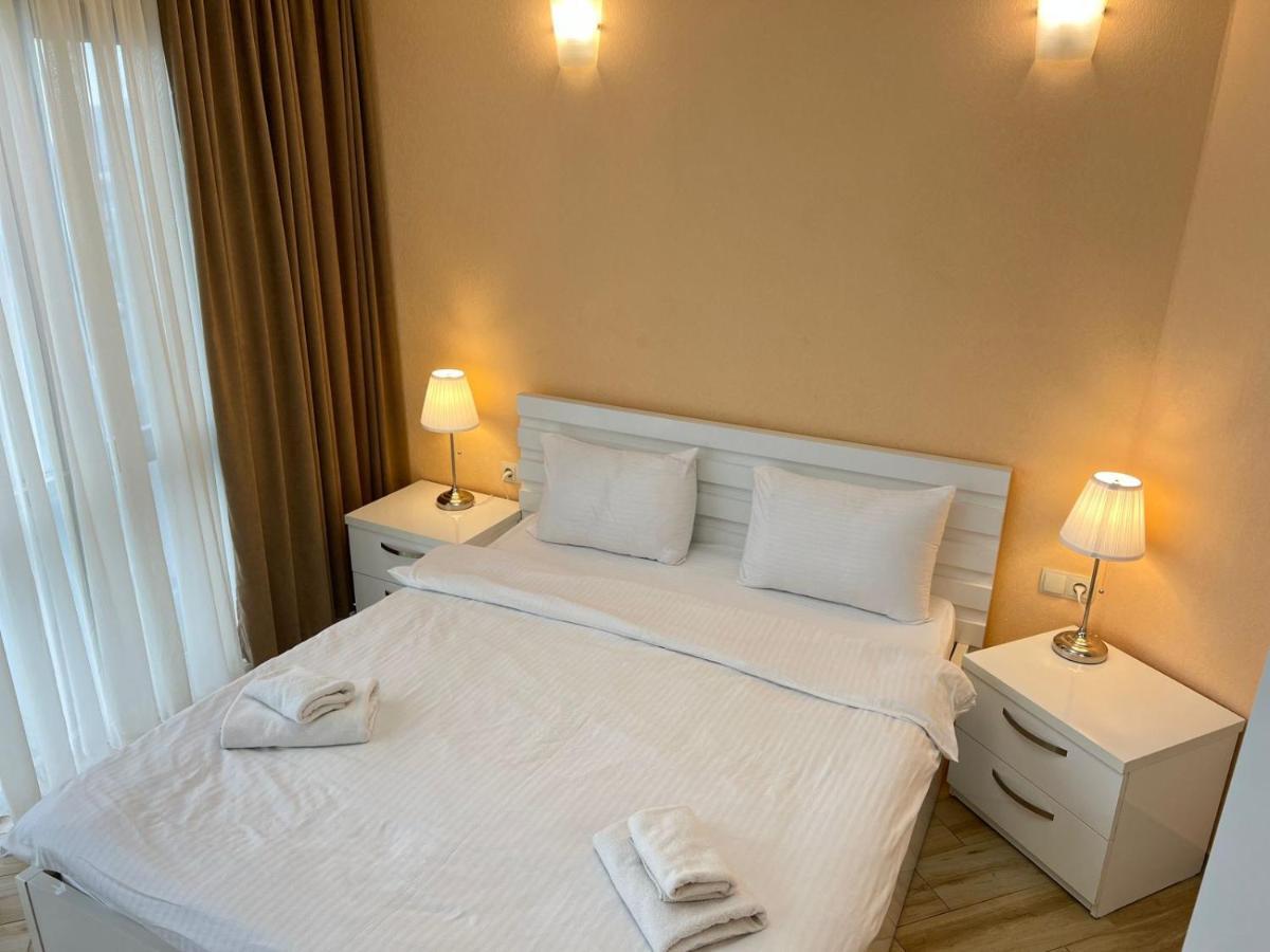 Holiday Lux Tower Batumi Exterior photo