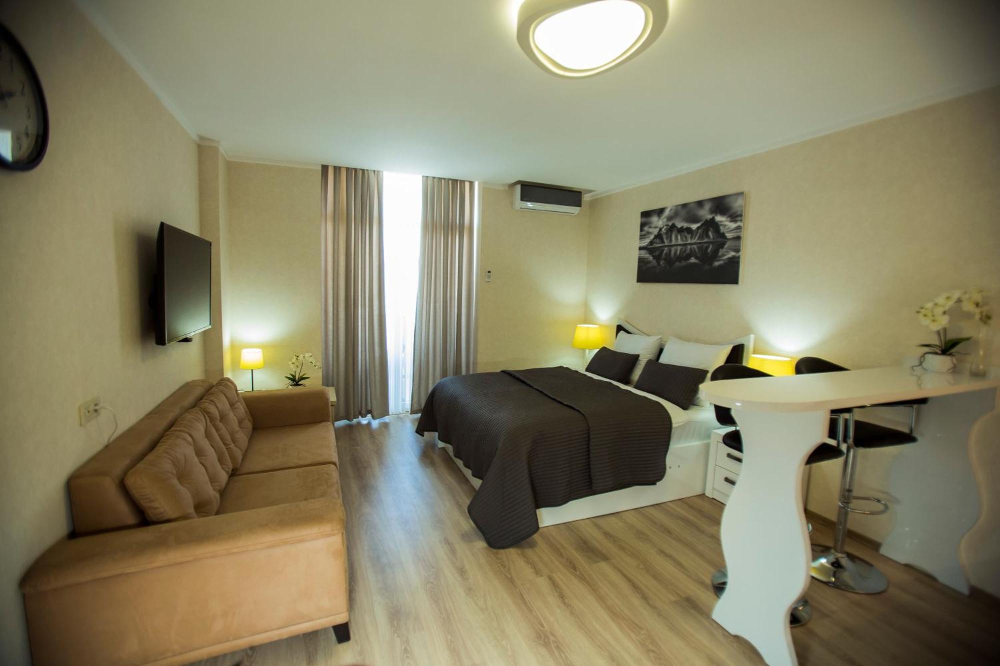 Holiday Lux Tower Batumi Exterior photo