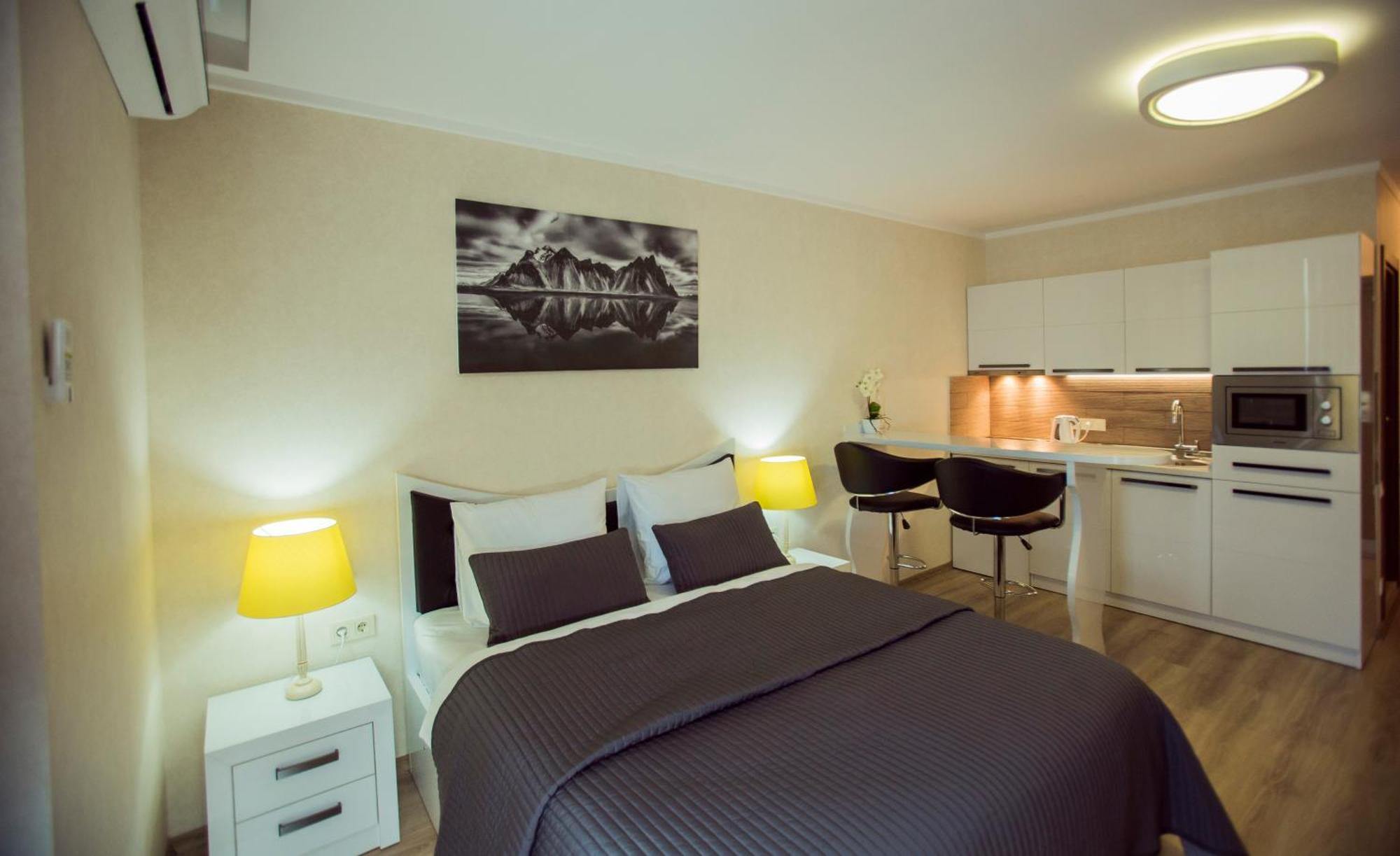 Holiday Lux Tower Batumi Exterior photo